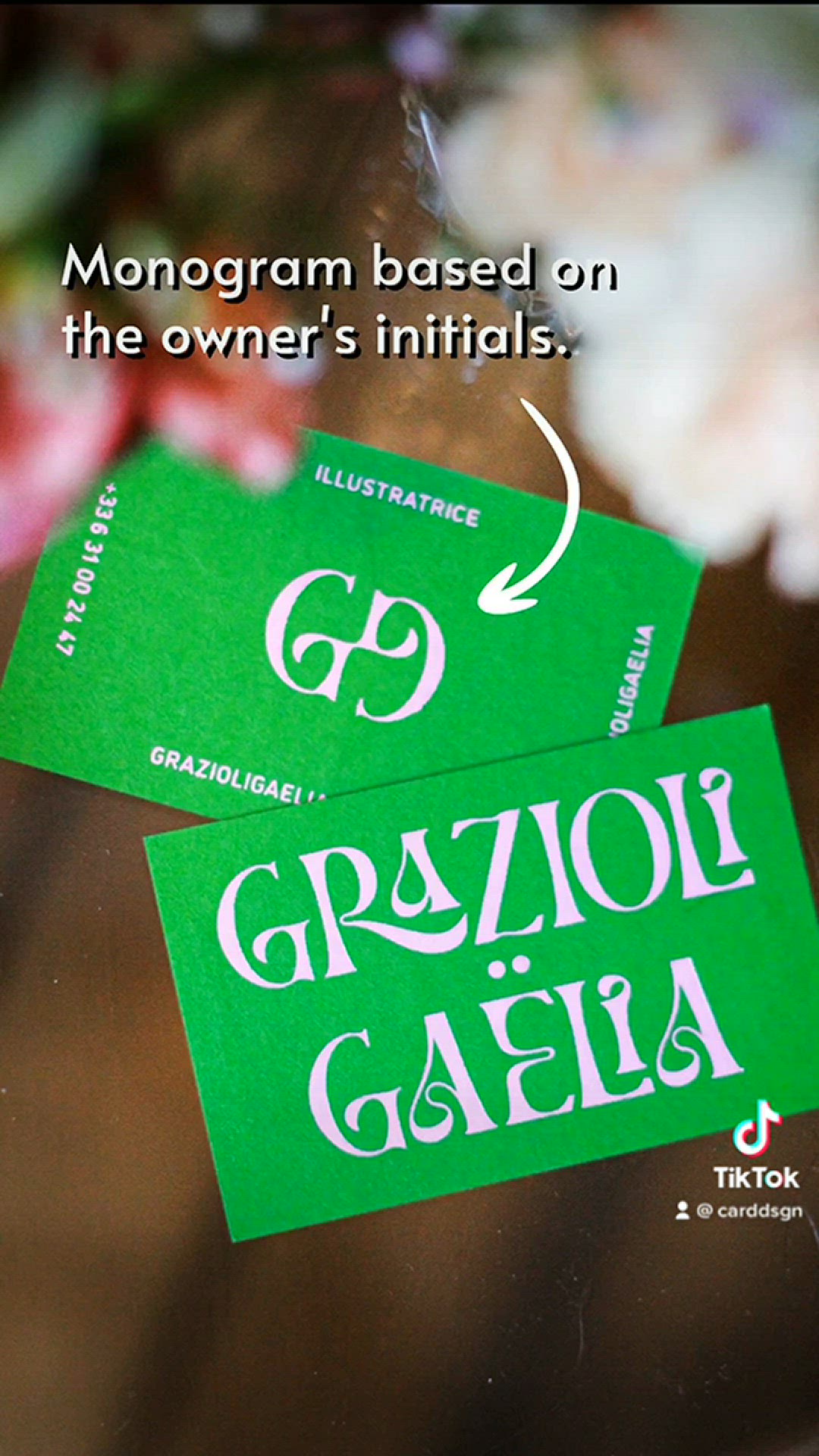 Video thumbnail for Grazioli Gaëlia Illustrator business card