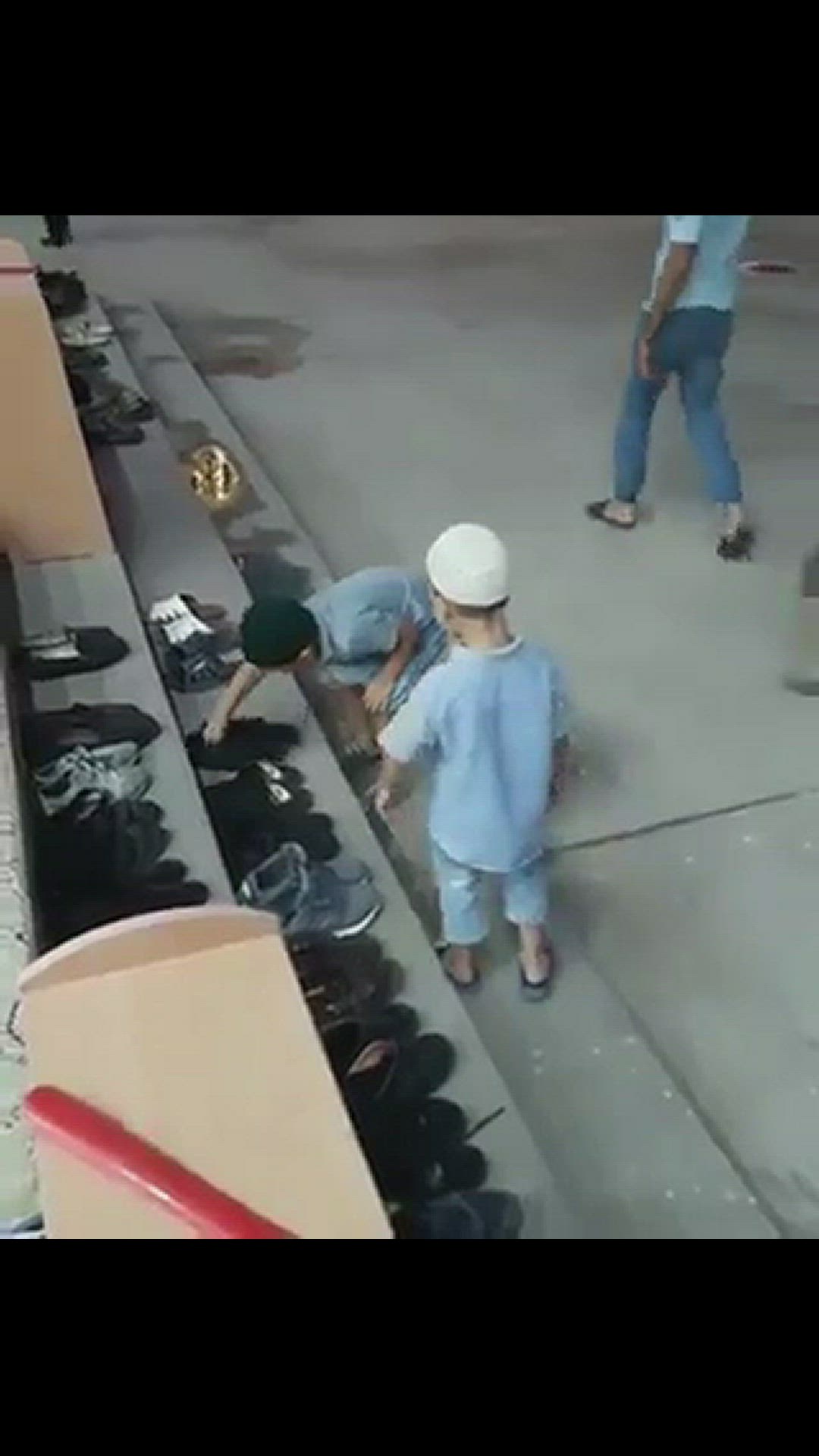 'Video thumbnail for Islamic values inculcated in children while giving the order of slippers'