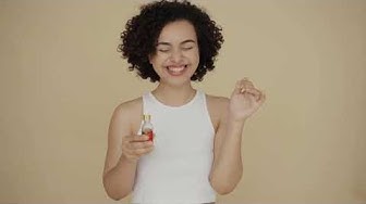 'Video thumbnail for Una guía completa para proteger su piel del sol para mujeres de todas las edades'