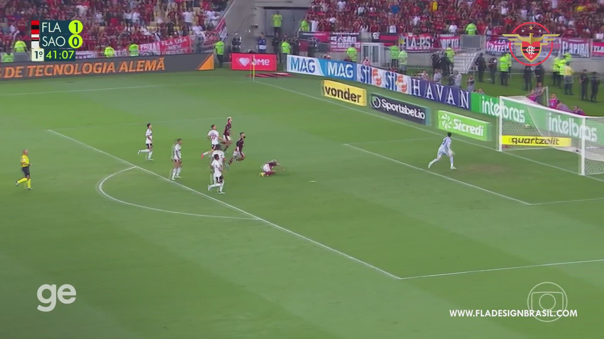 'Video thumbnail for Gabigol quase faz uma pintura de gol na vitória contra o São Paulo'