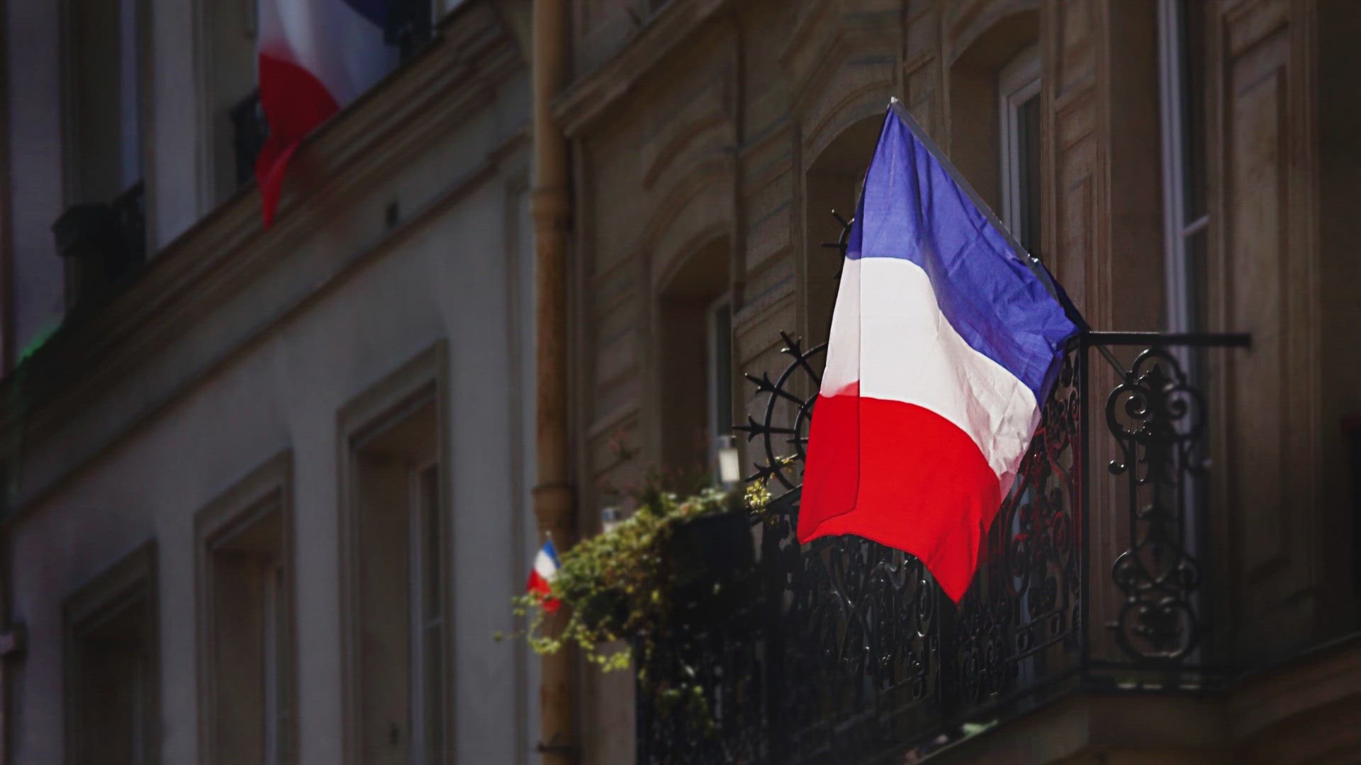 Video thumbnail for El adulterio en Francia es un crimen