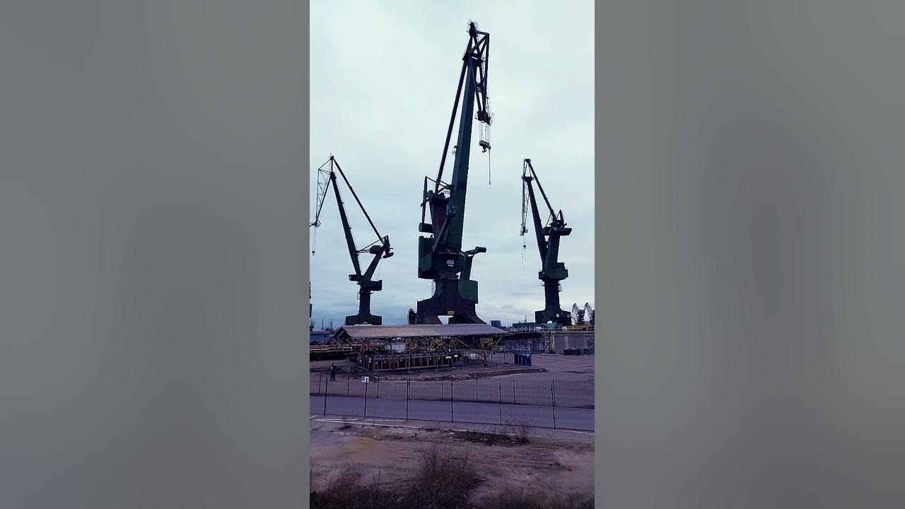 Video thumbnail for Dźwigi stoczniowe Gdańsk