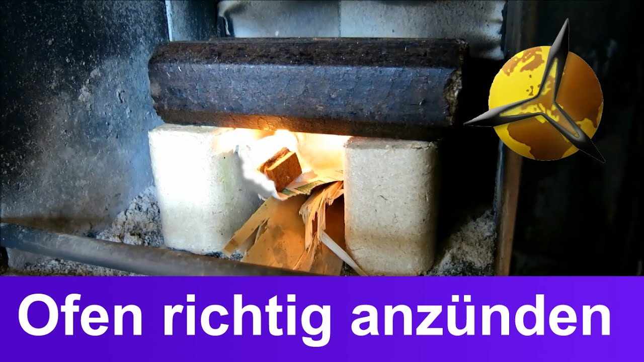'Video thumbnail for Kaminofen: Holzbriketts leicht anzünden / anfeuern'