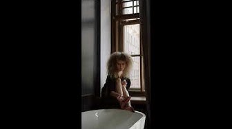 'Video thumbnail for La guía para el cuidado de las uñas para mujeres: consejos y trucos para unas uñas saludable'
