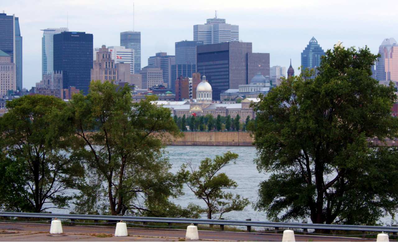 'Video thumbnail for Montreal Maritim'