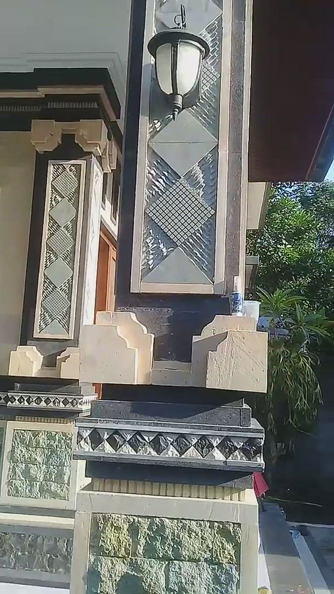 'Video thumbnail for modern square pillar designs for houses'