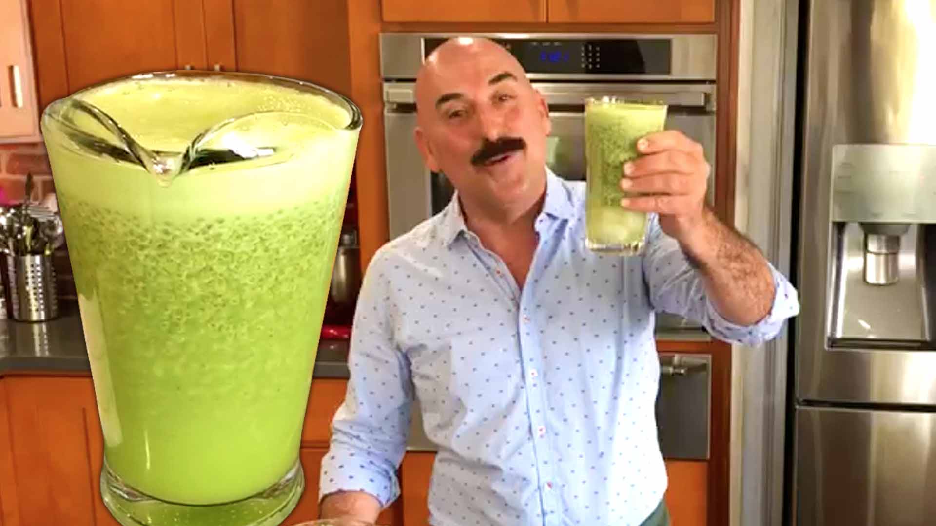 Agua fresca de alfalfa, limón y chía – Chefs Jaime y Ramiro