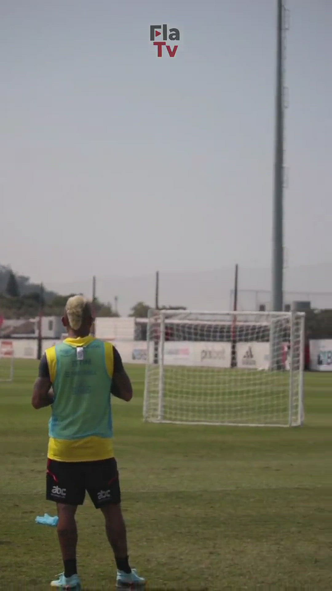 'Video thumbnail for Depois do truque de @kingarturo23, veio a Mágica de Arrascaeta'