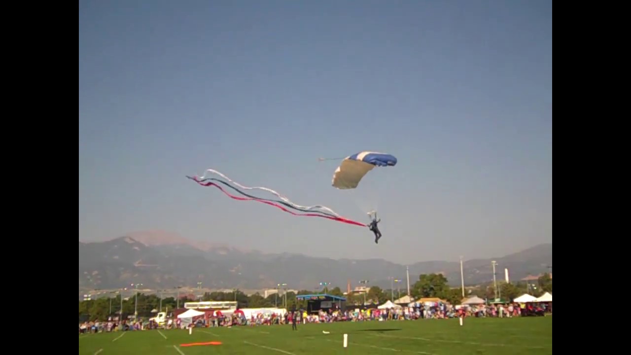 'Video thumbnail for 2017 USAFA Wings of Blue Skydive Jumpers'