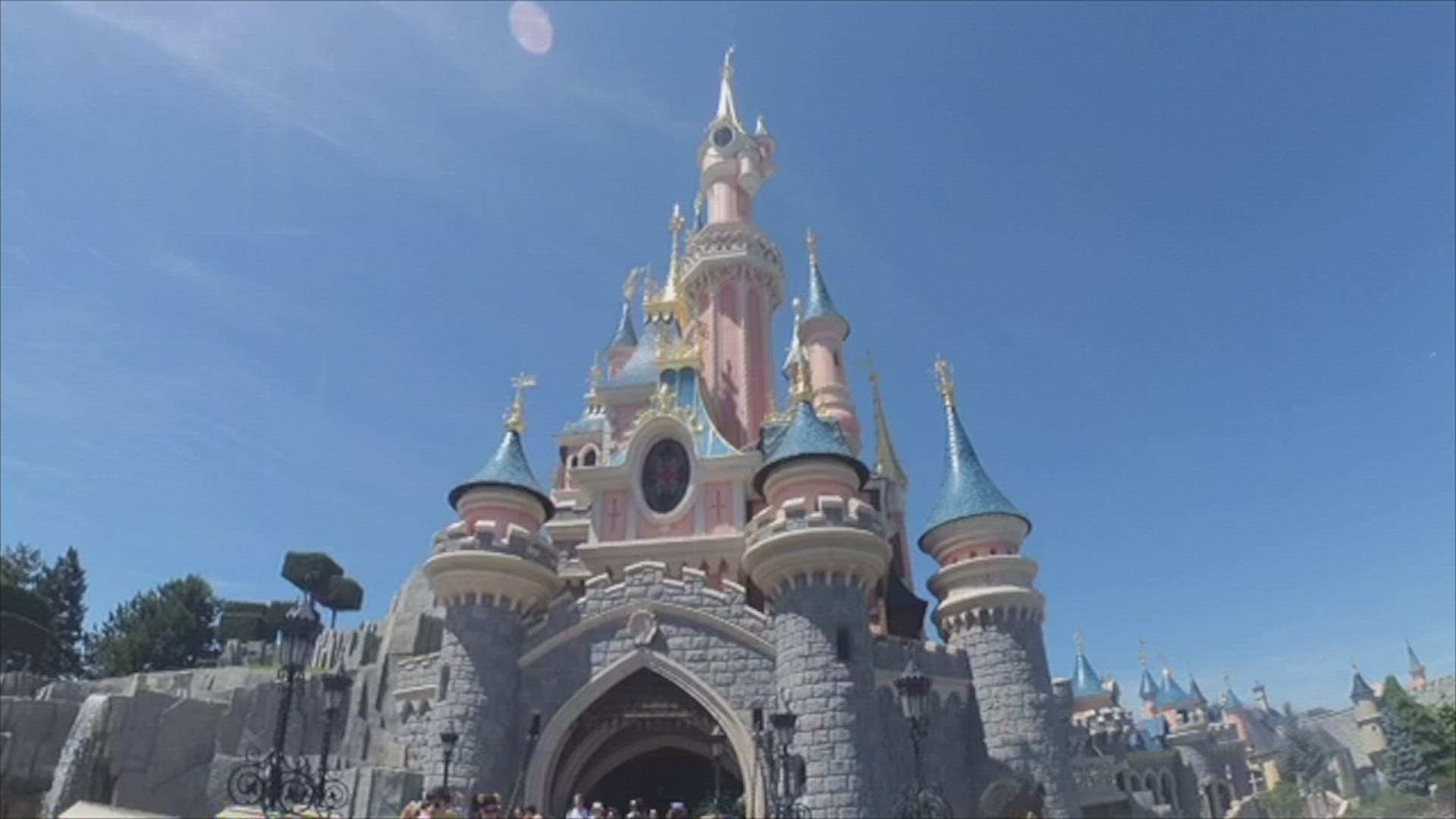 Disneyland Paris Sleeping Beauty Castle 2022 Walkthrough in 4K