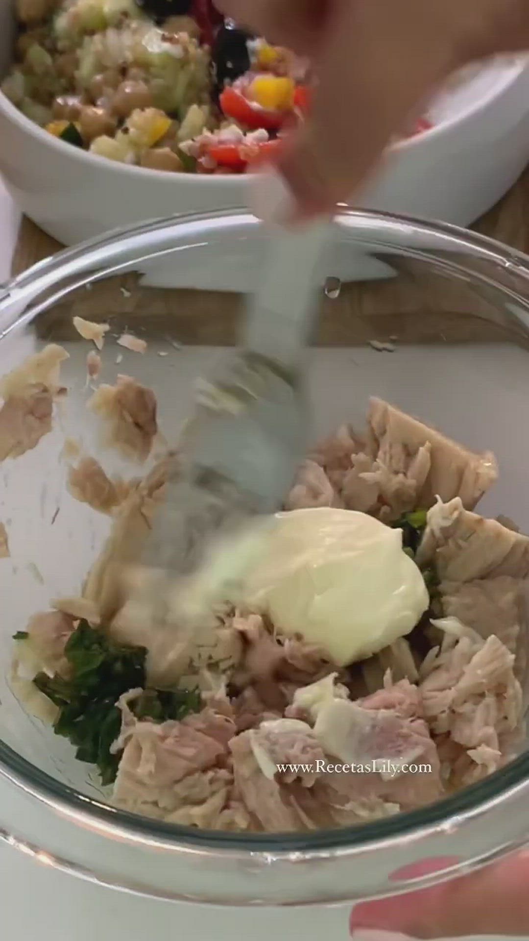 'Video thumbnail for Cena en 5 min ¿que cenar? ensalada de atun'
