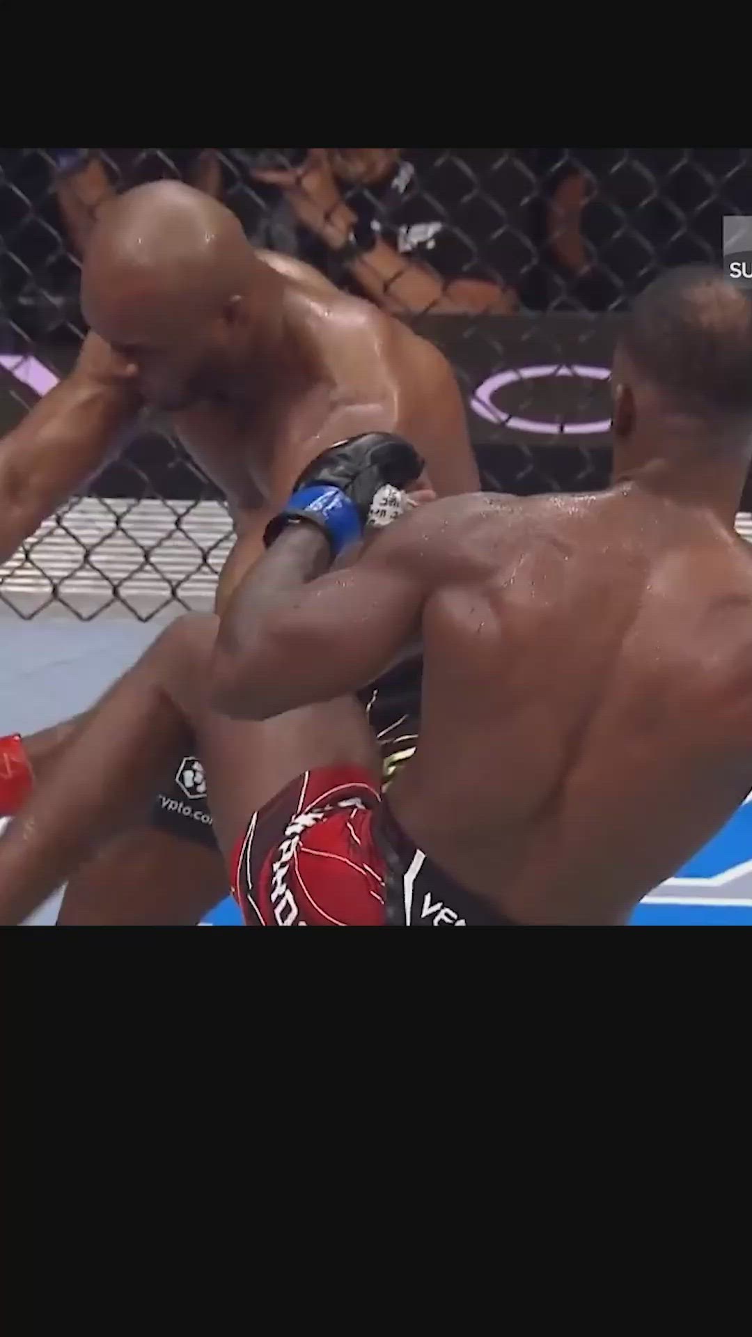 'Video thumbnail for Leon Edwards knocks down Kamaru Usman'