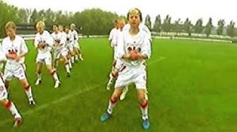 'Video thumbnail for Zambia | Opvarmningsøvelse | Fodboldrytmer'