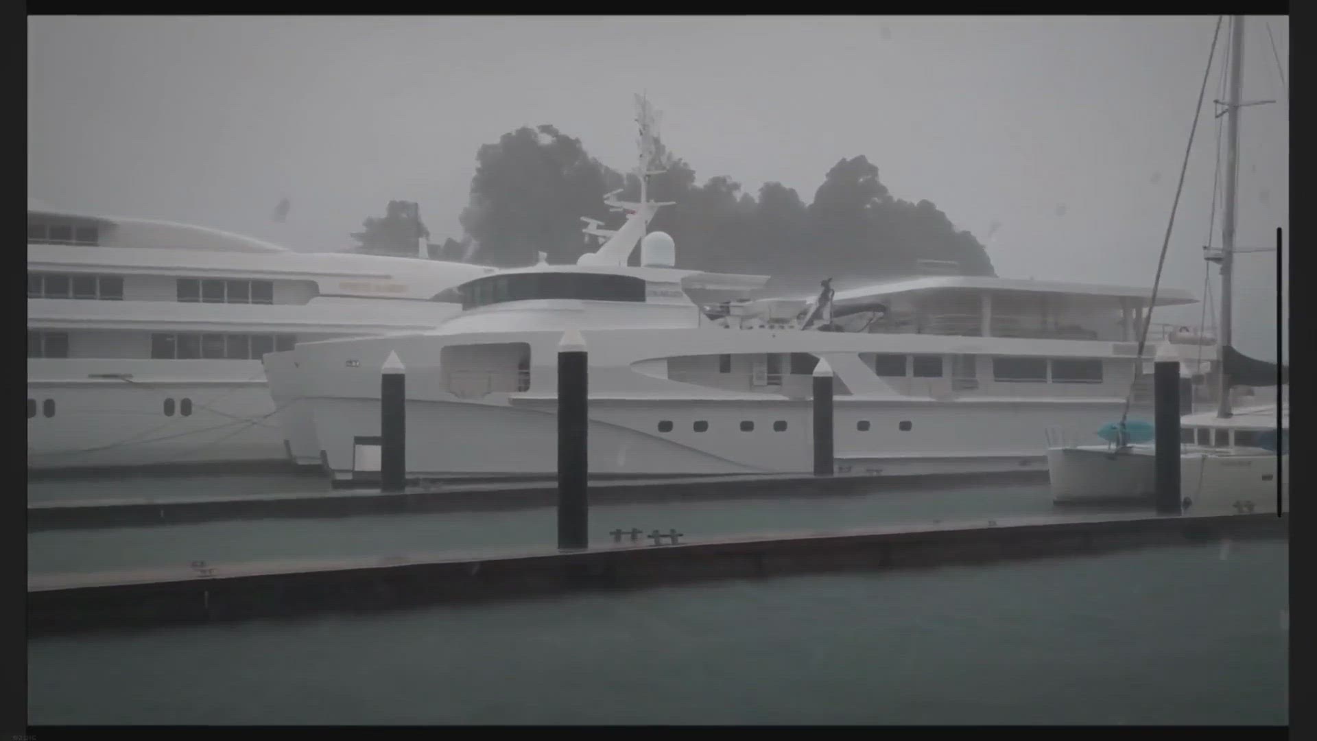 Video thumbnail for House Boat: Everything You Need Know