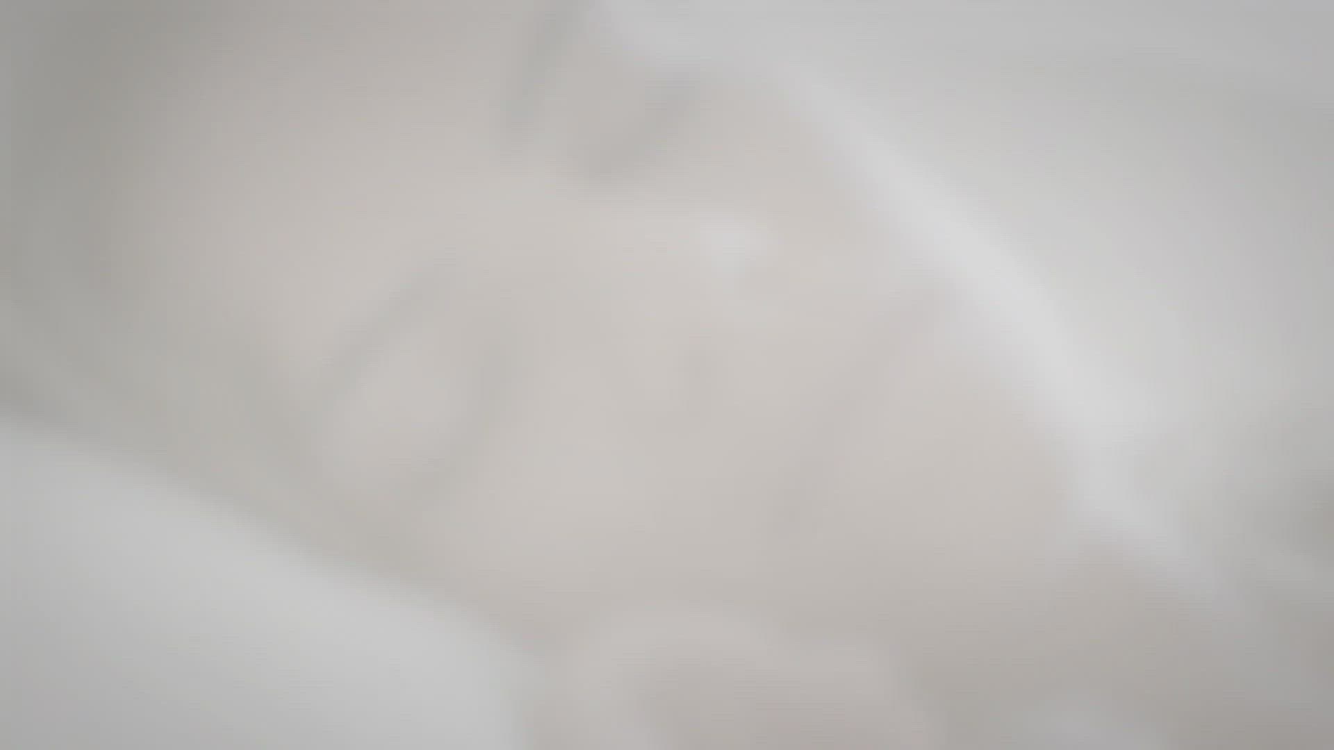 Video thumbnail for The Sleeping Habits of Highly Successful People • InsideBedroom