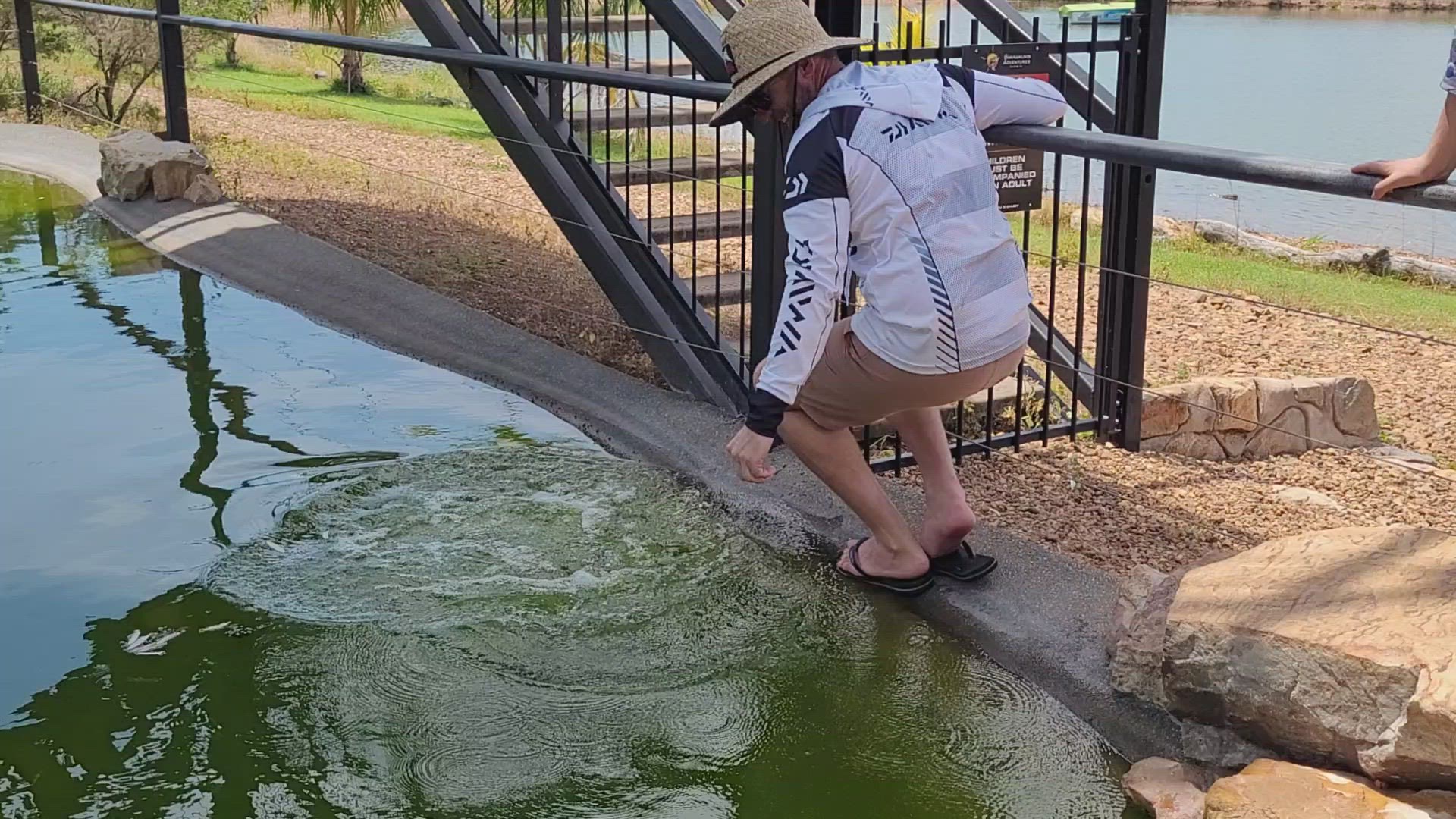 Video thumbnail for Feeding the big barra at Barra Adventures in Darwin