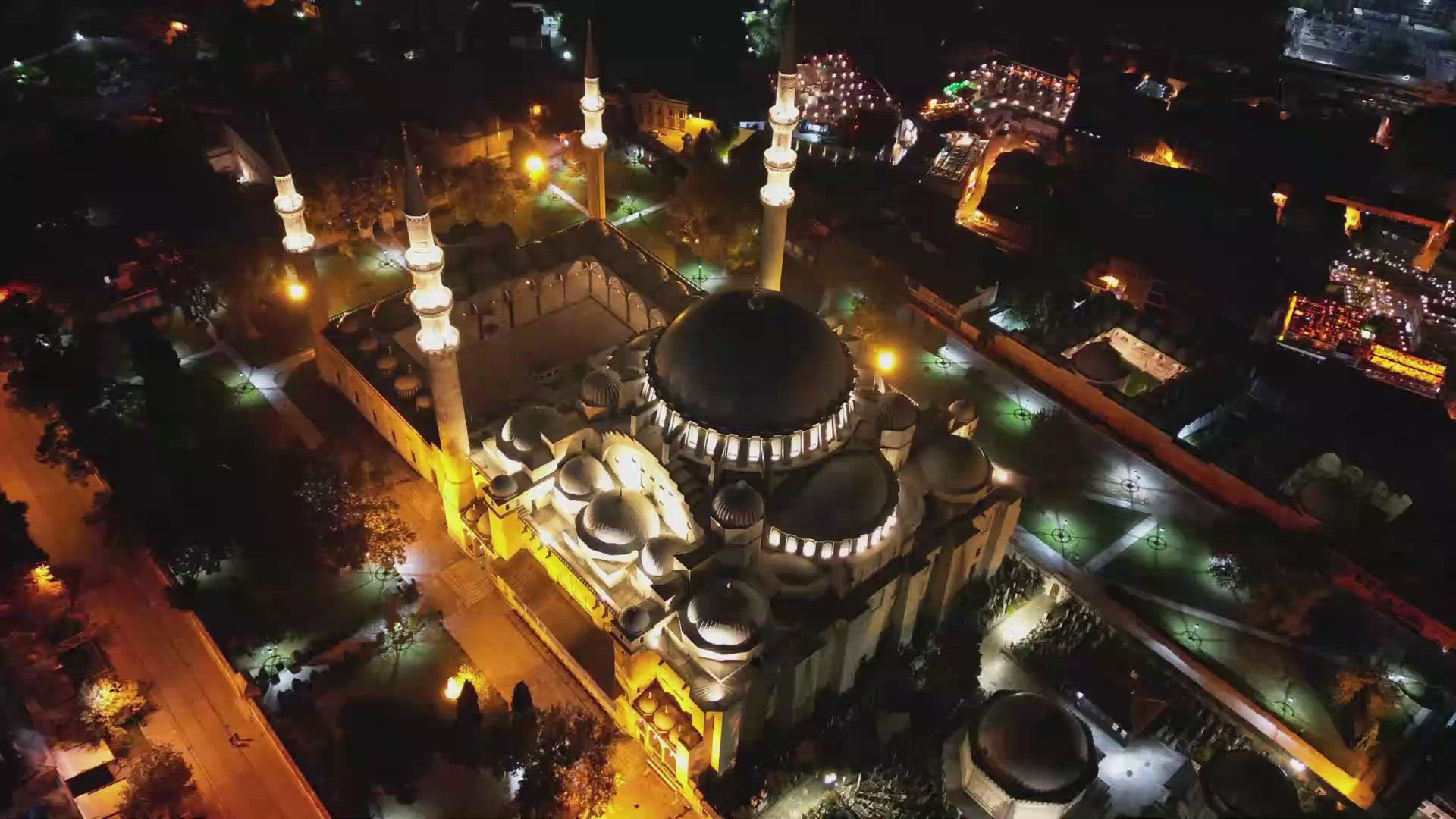 'Video thumbnail for Exceptional Quran recitation by Qari Peshawakurdi in Arabic'