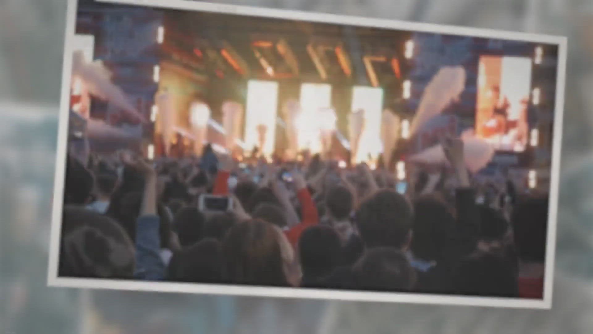 Video thumbnail for 2 Chainz Height, Net Worth, Expensify, Restaurant, House