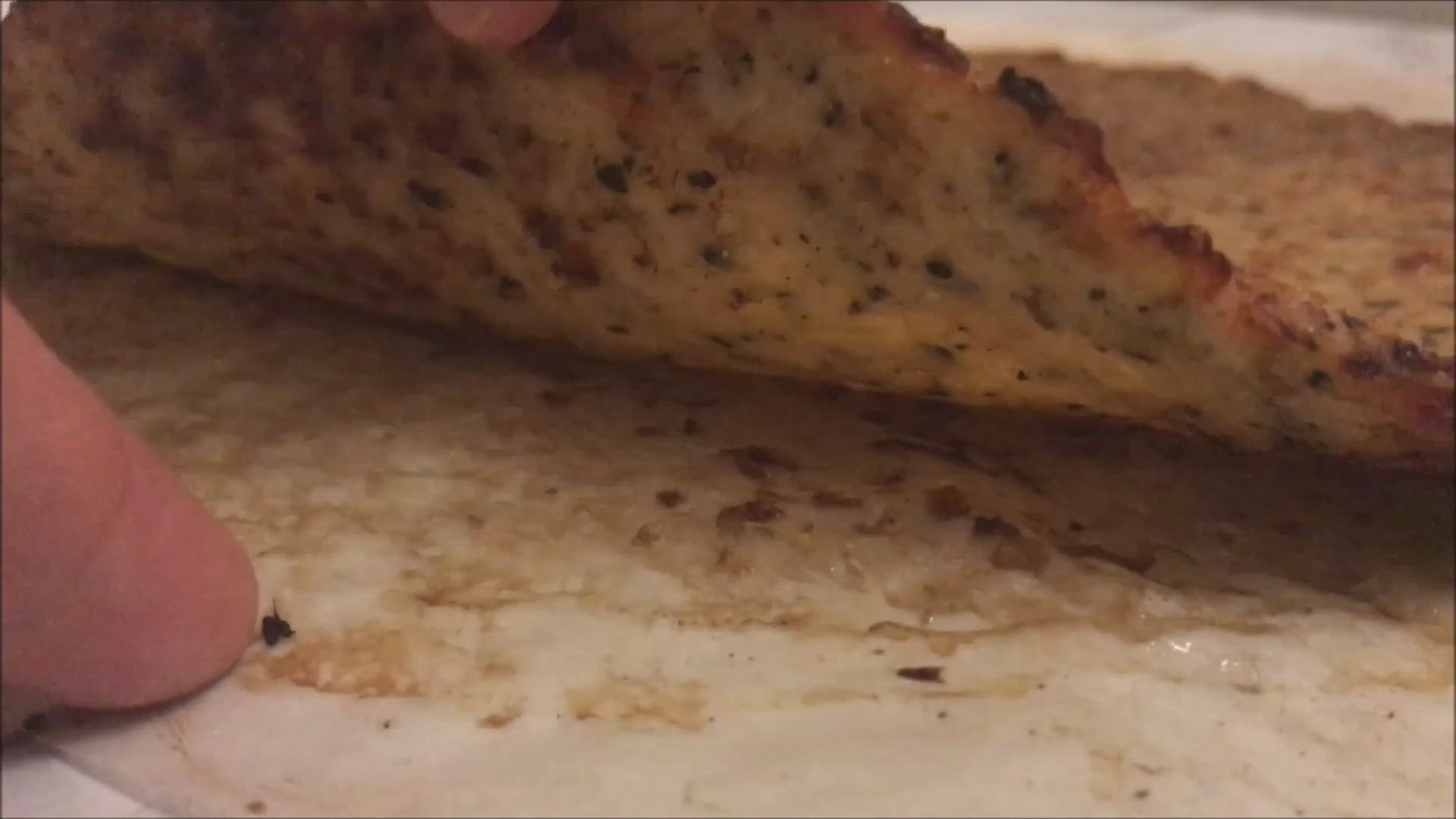 Video thumbnail for Cauliflower crust pizza