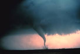'Video thumbnail for Tornado: Run & Save Your Life - Razmonweb'