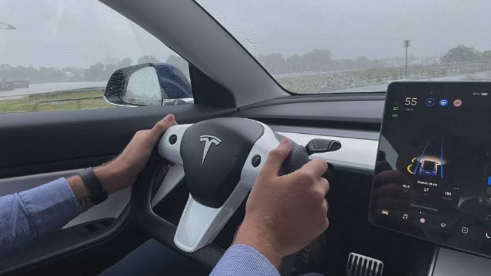 'Video thumbnail for Tesla EXEC explains Model S and Model X round steering wheel option'