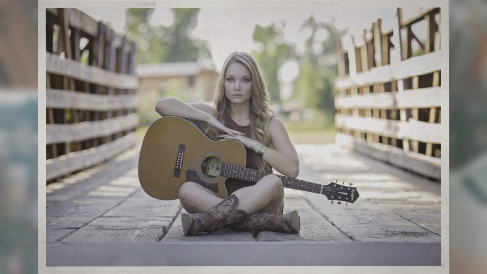 Video thumbnail for Do Singers Get Paid for Performing at the Super Bowl?