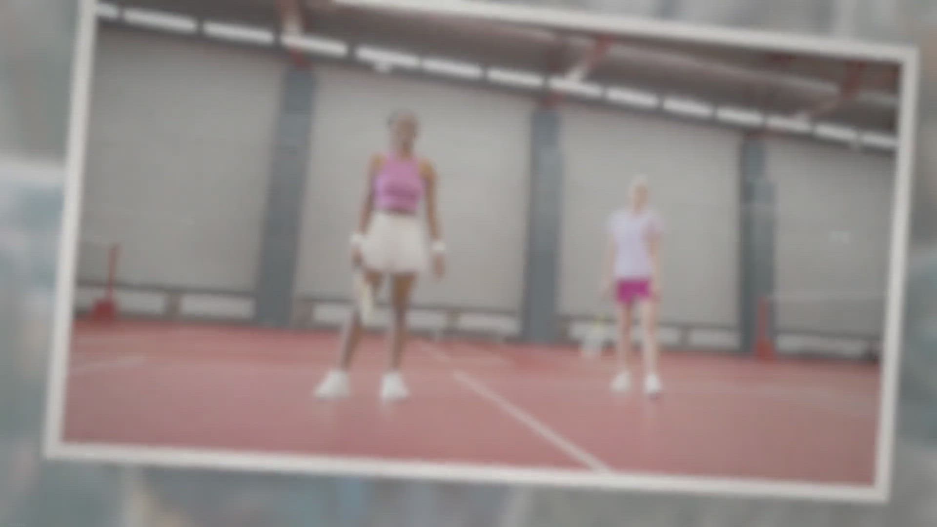 Video thumbnail for Can a Badminton Racket Cross the Net? (A Complete Guide)