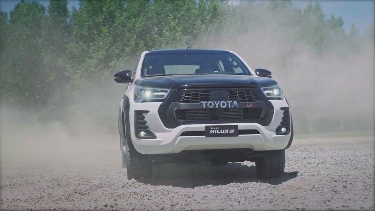 'Video thumbnail for Toyota Hilux GR-S 2023 - imagens oficiais'