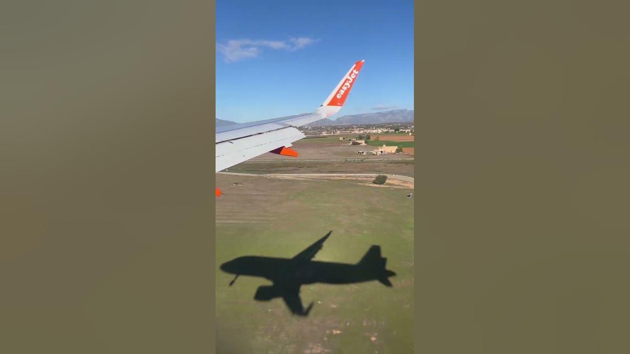 Video thumbnail for Landing in Palma de Mallorca Airport, Spain