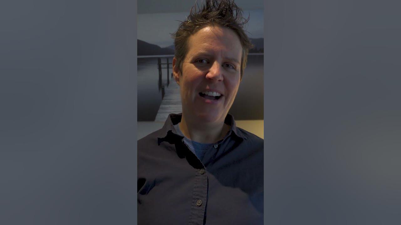 'Video thumbnail for Would you rather: go to a house party or go out to a bar for New Year's Eve? #Short'