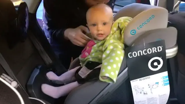 'Video thumbnail for Concord Reverso Car Seat Unboxing and Review'