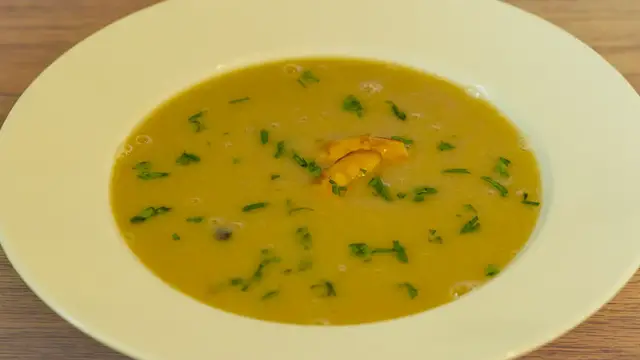 'Video thumbnail for Sopa de Garbanzos y Langostinos'