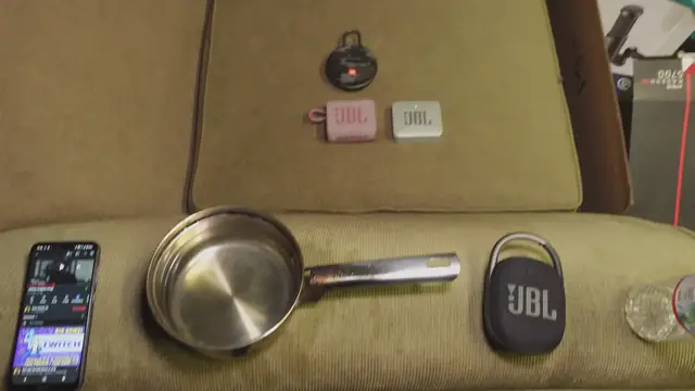 'Video thumbnail for JBL Clip 4 Waterproof Test'