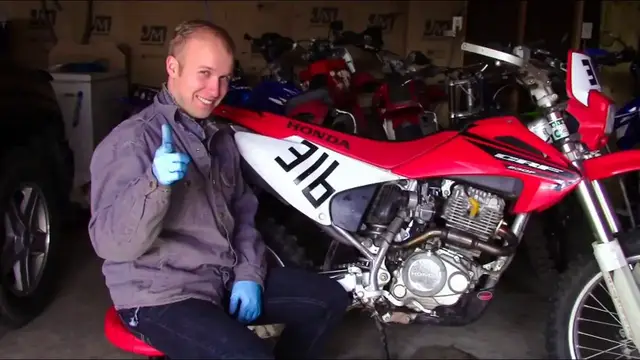 'Video thumbnail for How To Change A Dirt Bike Air Filter - Honda CRF230F'