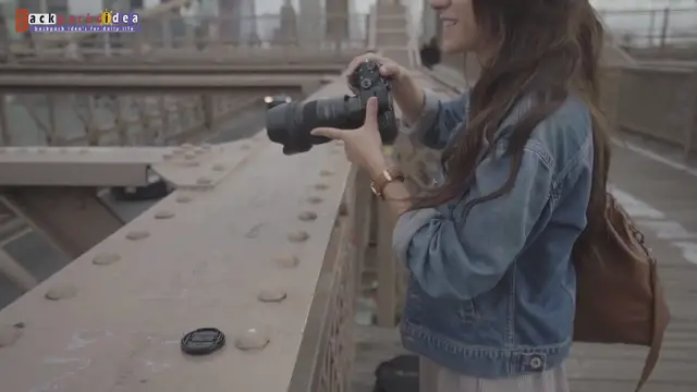 'Video thumbnail for Best Camera Bag For DSLR With Battery Grip'
