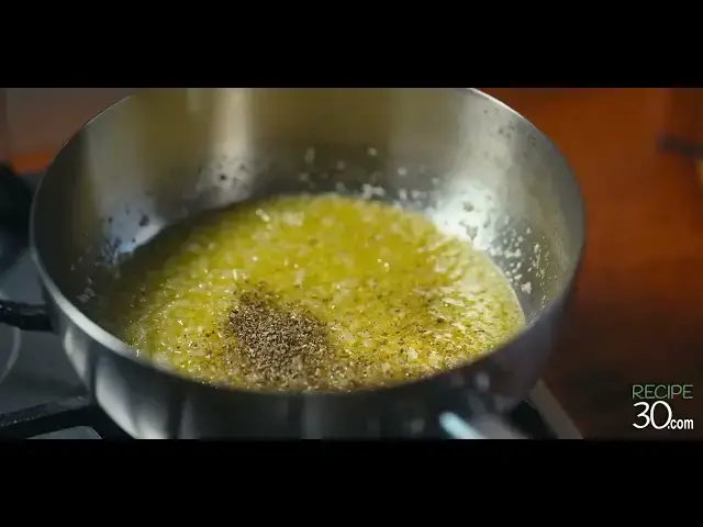 'Video thumbnail for How to Make a Perfect Marinara Tomato Sauce'