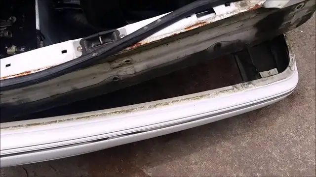 'Video thumbnail for Mercedes Benz 2000 E430 Rear Bumper Removal'
