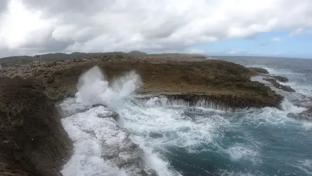 'Video thumbnail for Boka Pistol in het National Park Shete Boka Curaçao'