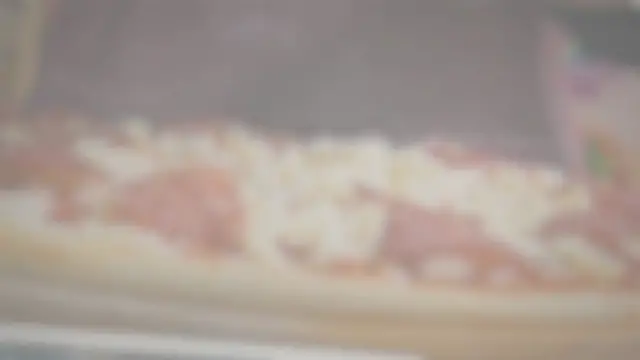 'Video thumbnail for How Long to Cook Homemade Pizza at 350? (Easy Guide)'