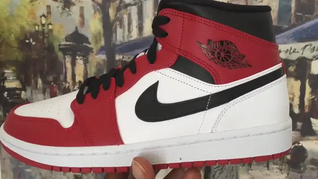 'Video thumbnail for Quick Look At The Air Jordan 1 Mid Chicago & Buy It Now'