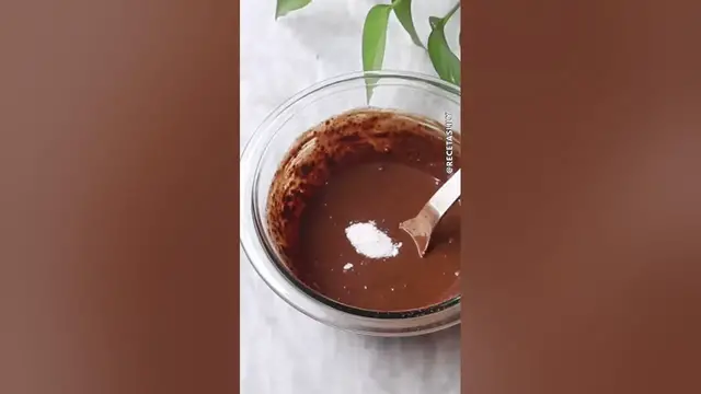 'Video thumbnail for Torta de chocolate en 1 min'