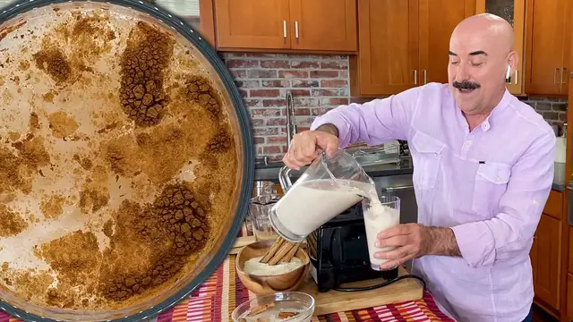 'Video thumbnail for Cómo preparar agua de horchata'