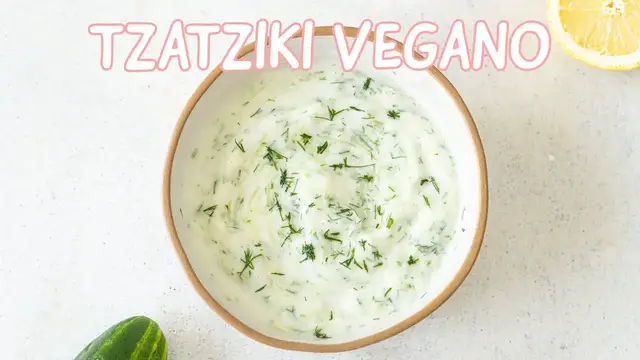 'Video thumbnail for TZATZIKI VEGANO - Salsa griega Tzatziki en versión vegana'