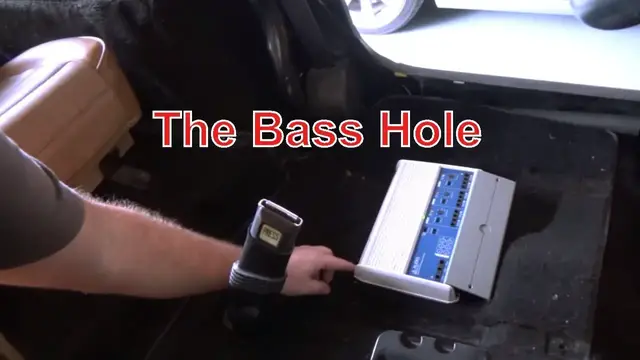 'Video thumbnail for Pioneer Sub powered by JL m/600 in a box tuned to 25hz  || Jeep Mods E04'