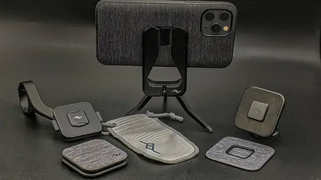 'Video thumbnail for Mobile by Peak Design Unboxing and Review'