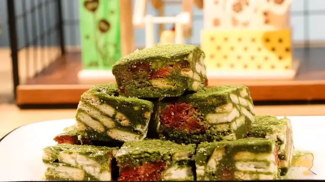 'Video thumbnail for The Perfect Snowflake Crisp Recipe! Must Try'
