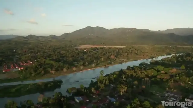 'Video thumbnail for 10 Best Places to Visit in Malaysia - Travel Video (720p 25fps)'