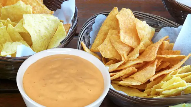 'Video thumbnail for Aderezo de atún con chipotle'