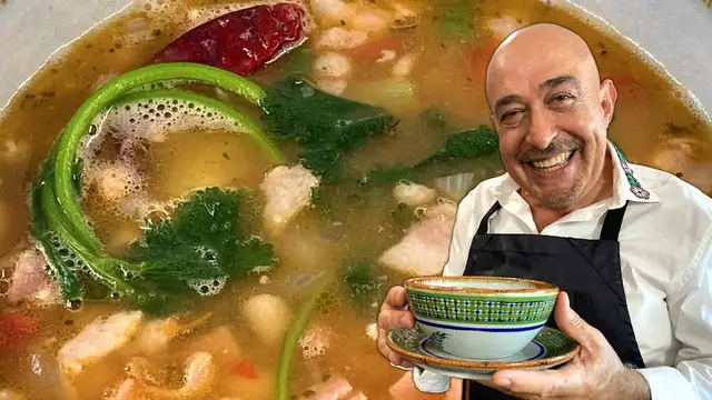 'Video thumbnail for Frijoles Charros estilo Jalisco'