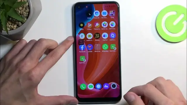 'Video thumbnail for How to Record the Screen on REALME C17 - Screen Recorder'